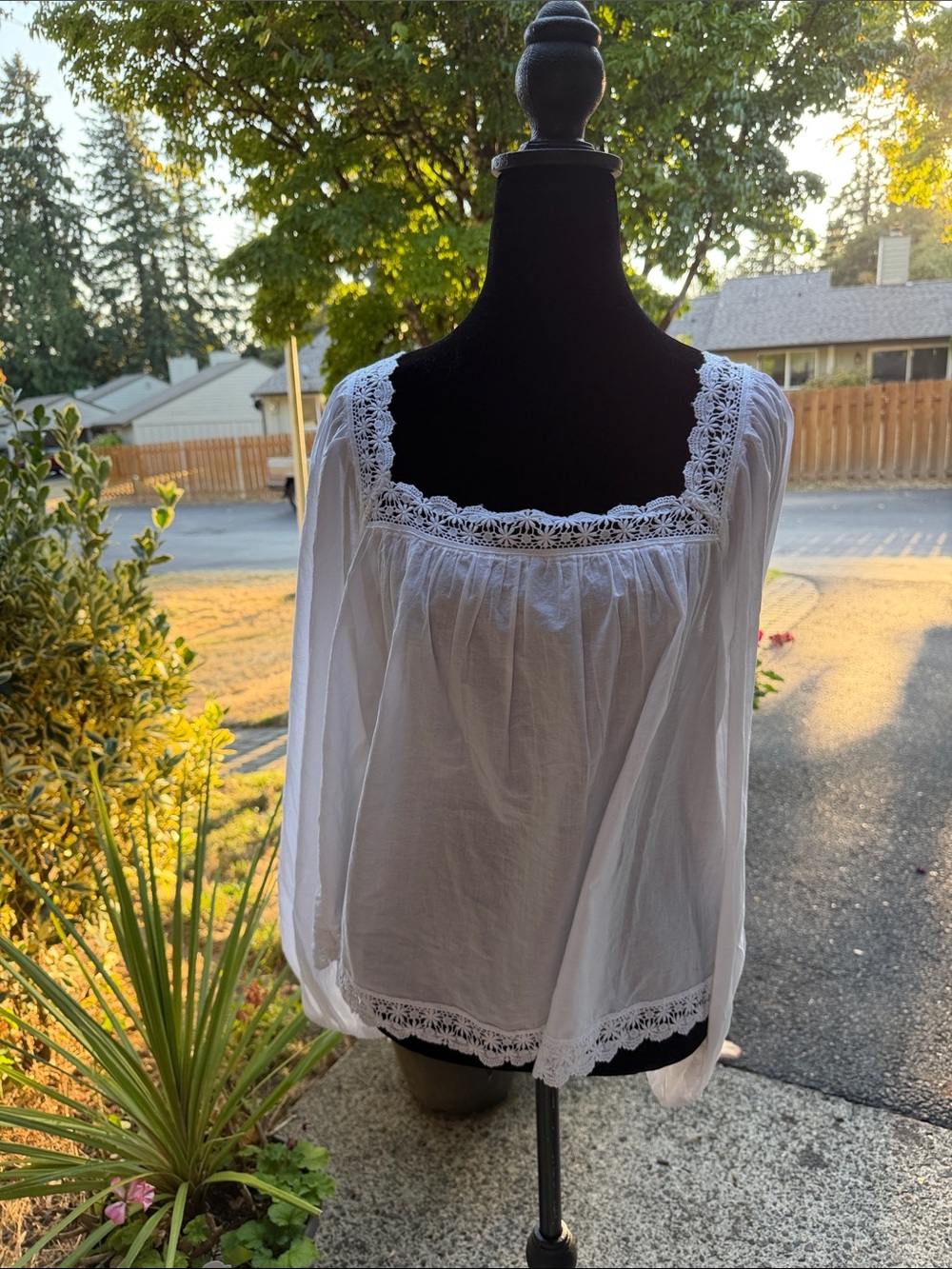 Old Navy White Lace-Trim Peasant Blouse - Women